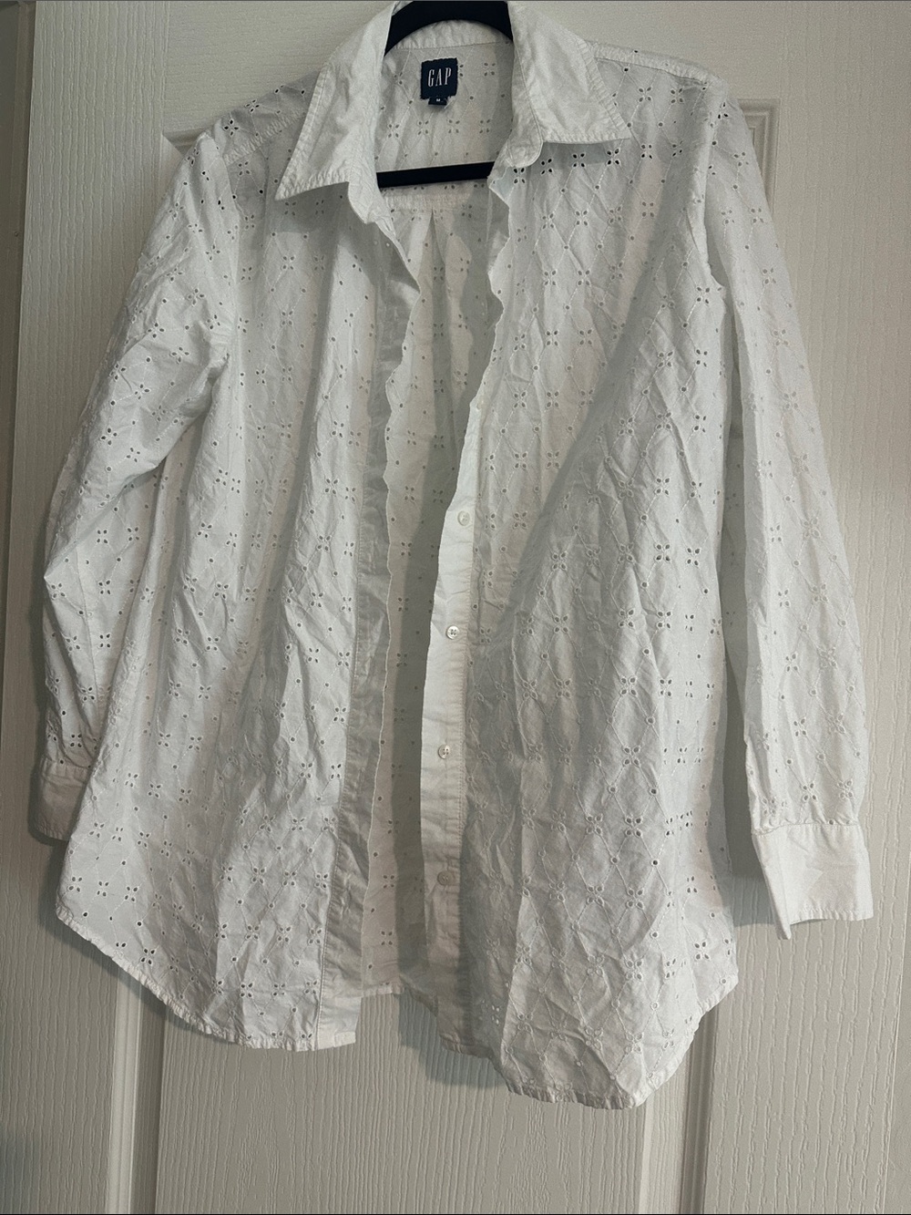 GAP White Eyelet Button-Up Shirt Jacket - Classic Collared Layer